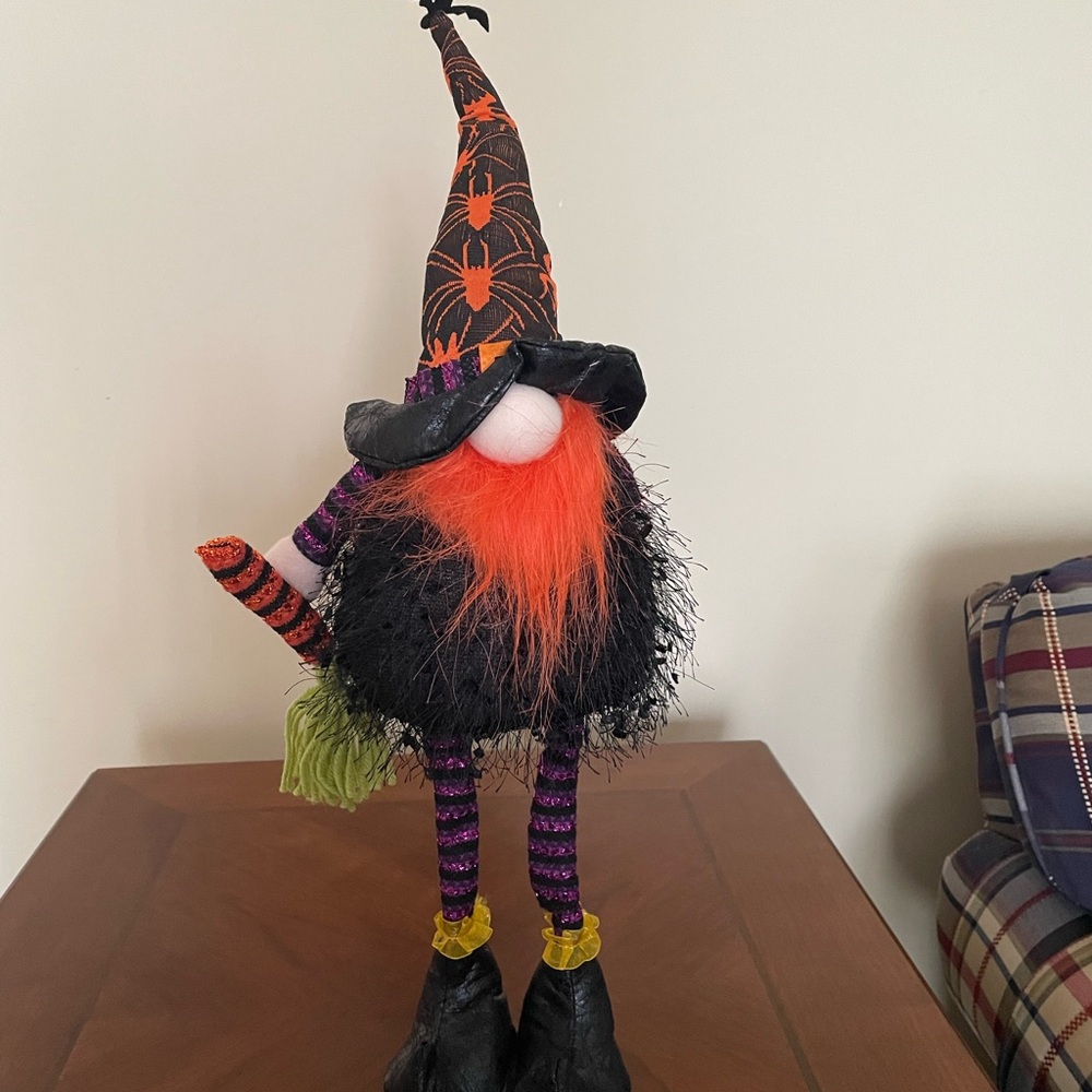 LED Lighted Halloween Gnome Witch - Picture 3 of 5